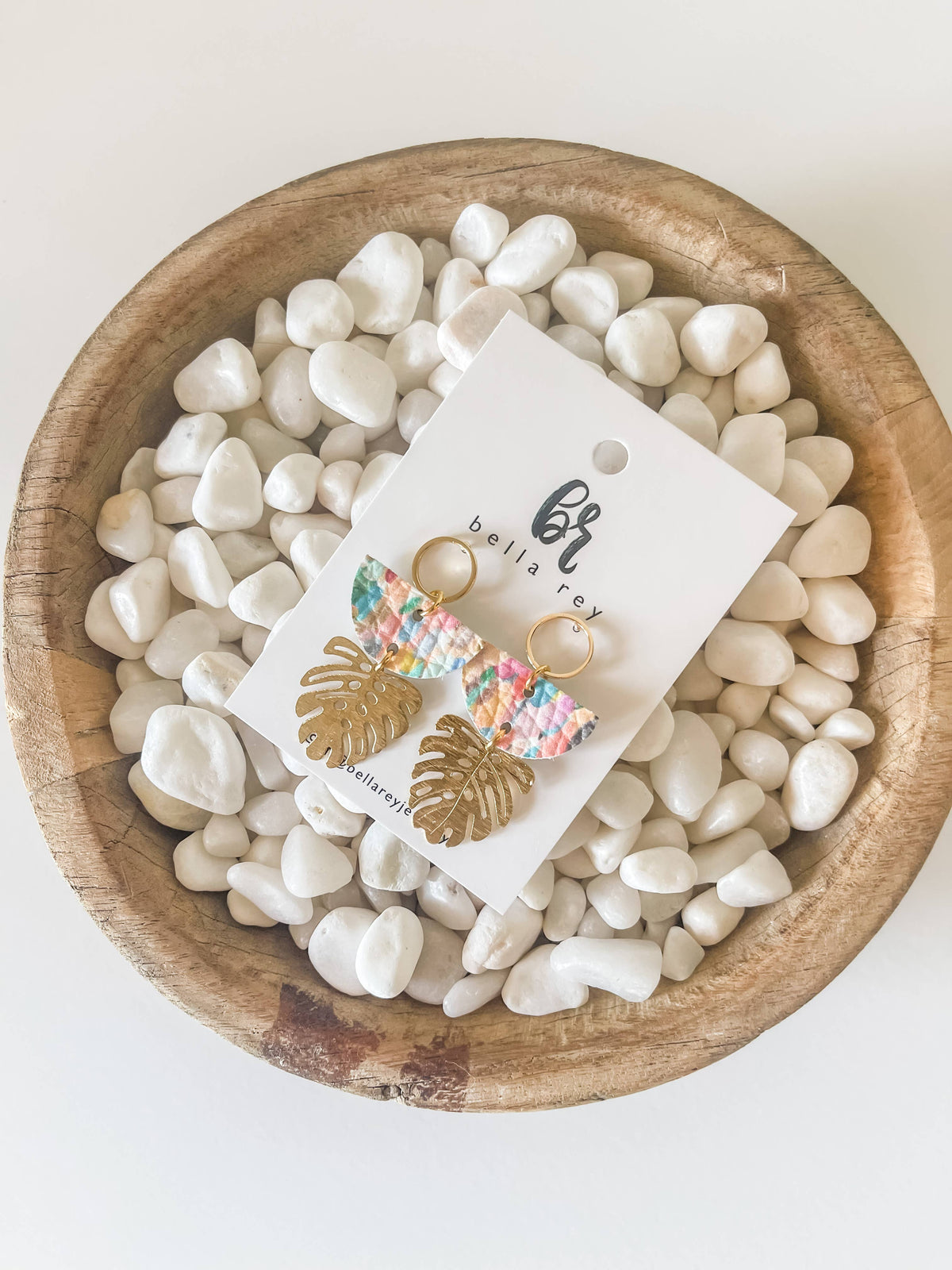 Palmer mini leather earring  {confetti}