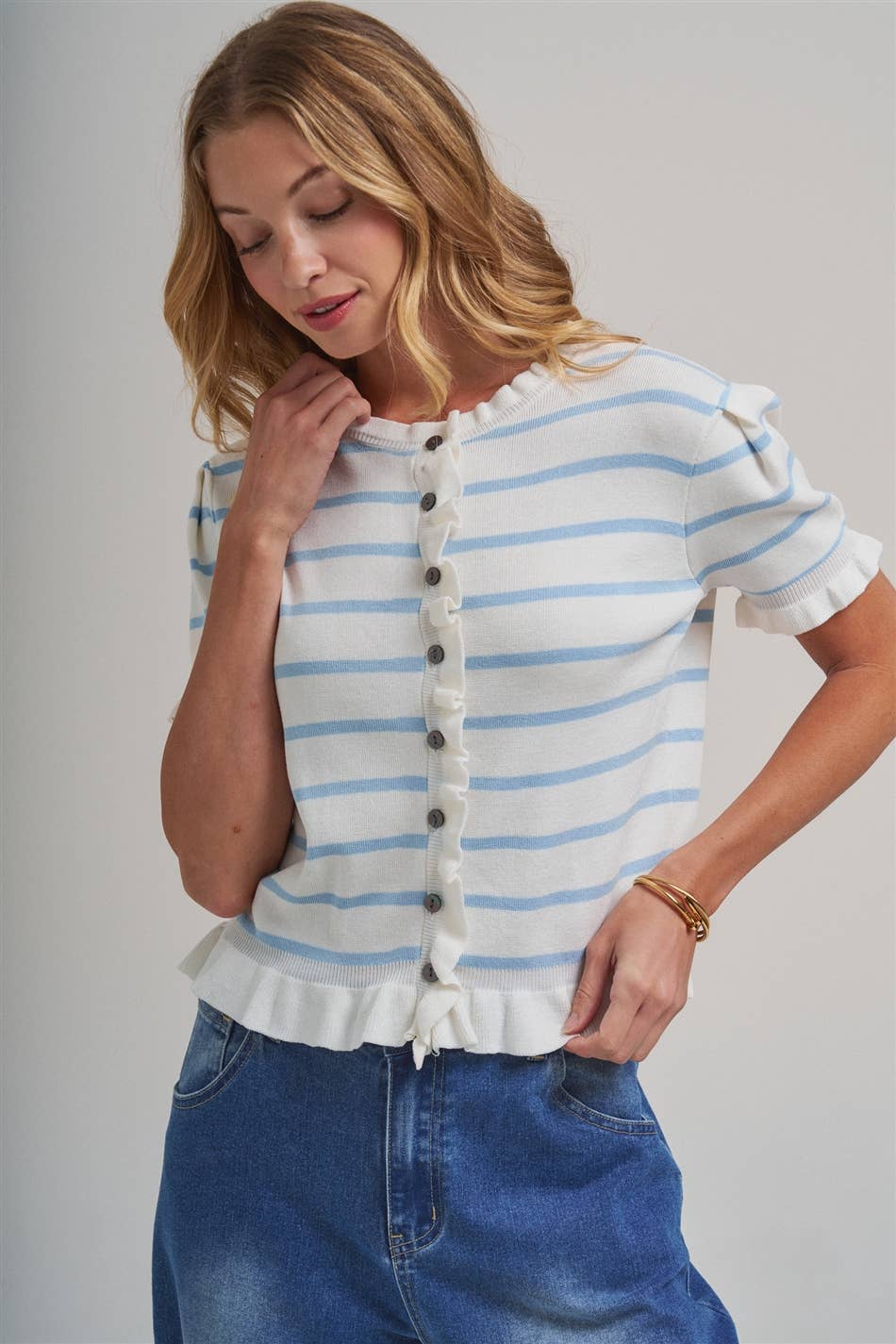 STRIPE KNITTED SWEATER BUTTON DOWN CARDIGAN TOP WITH RUFFLE : TAUPE/IVORY, S-M-L(2-2-2)