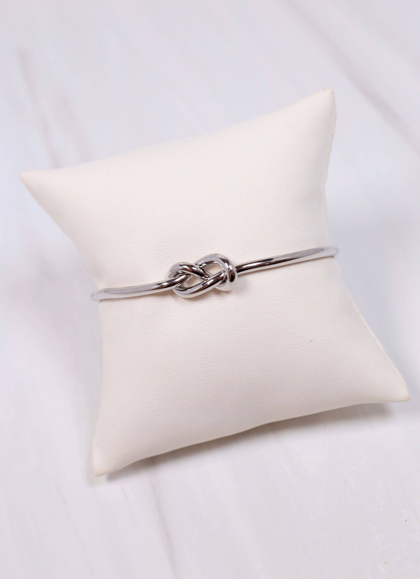 Norman Knot Cuff Bracelet SILVER: Default
