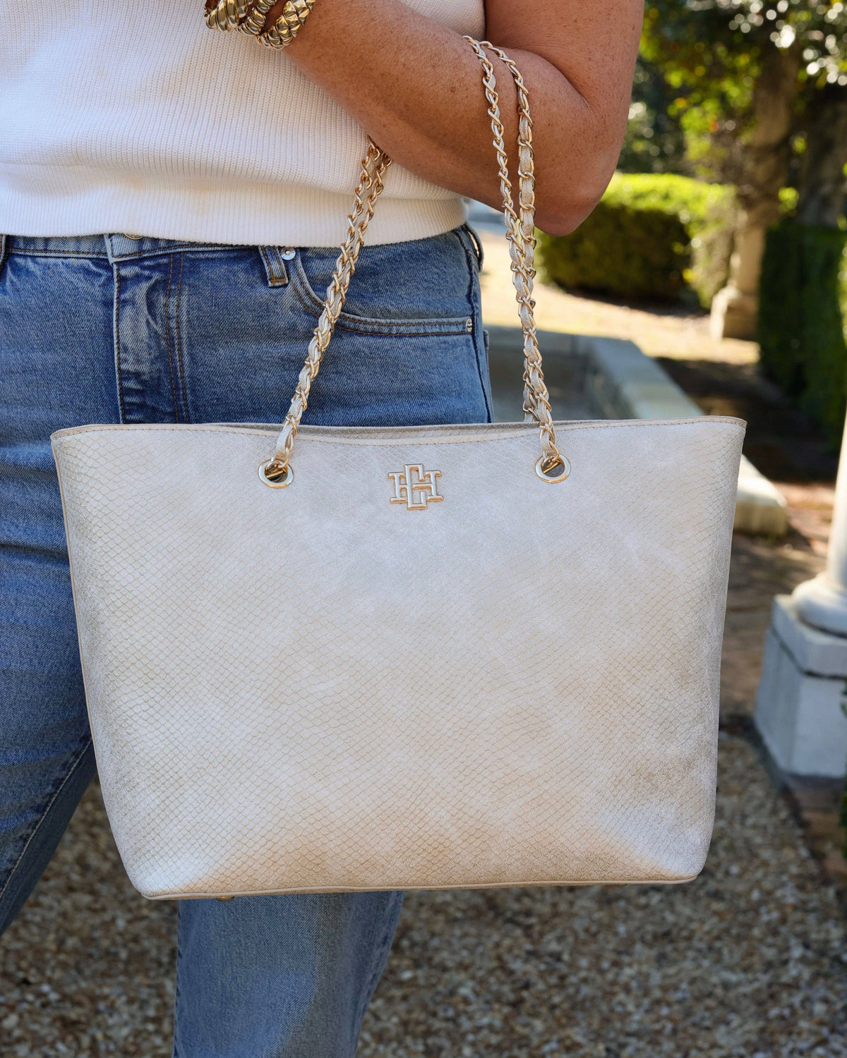 Quentin Tote Shimmer Champagne