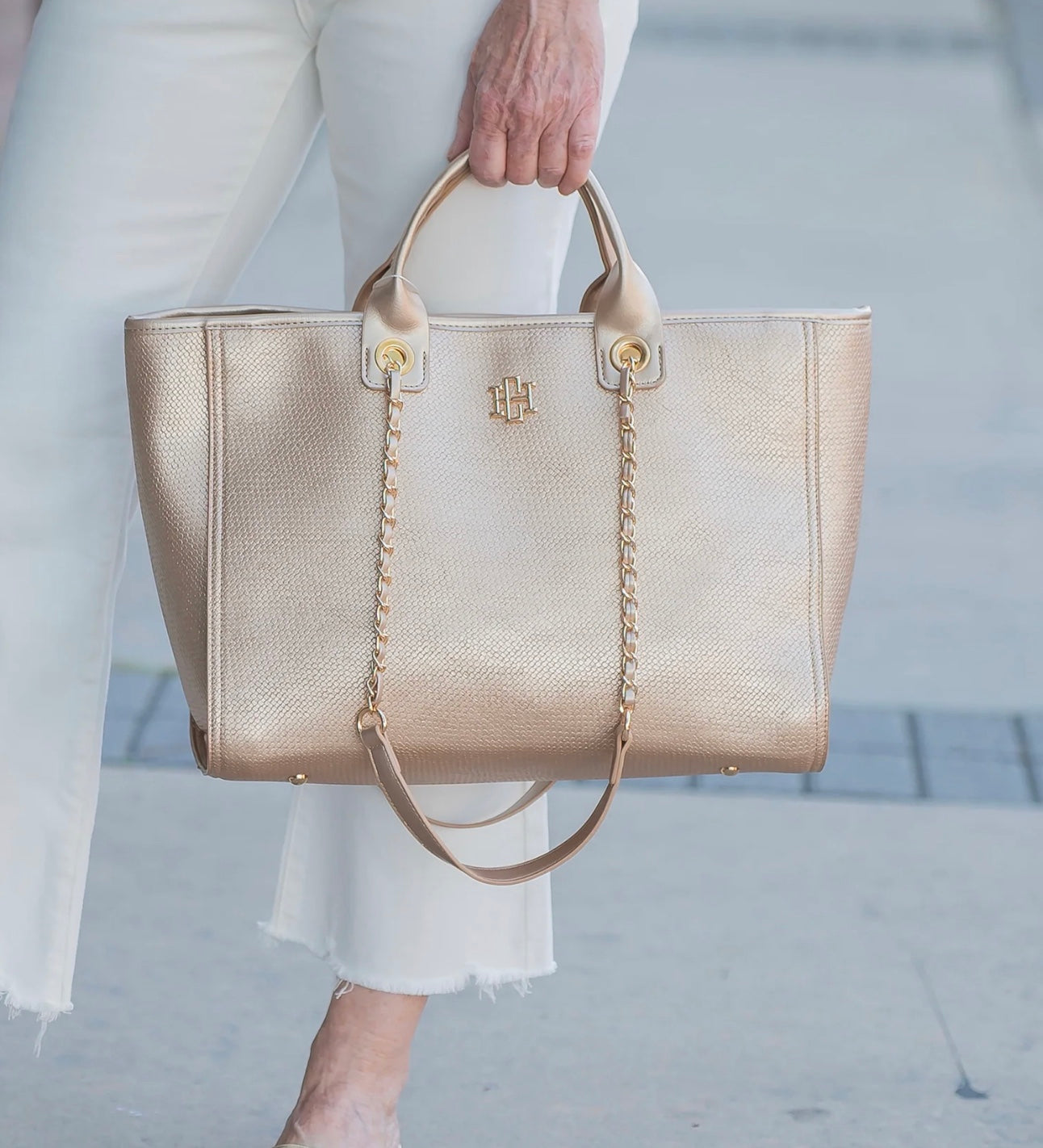 Missy Tote Woven Gold