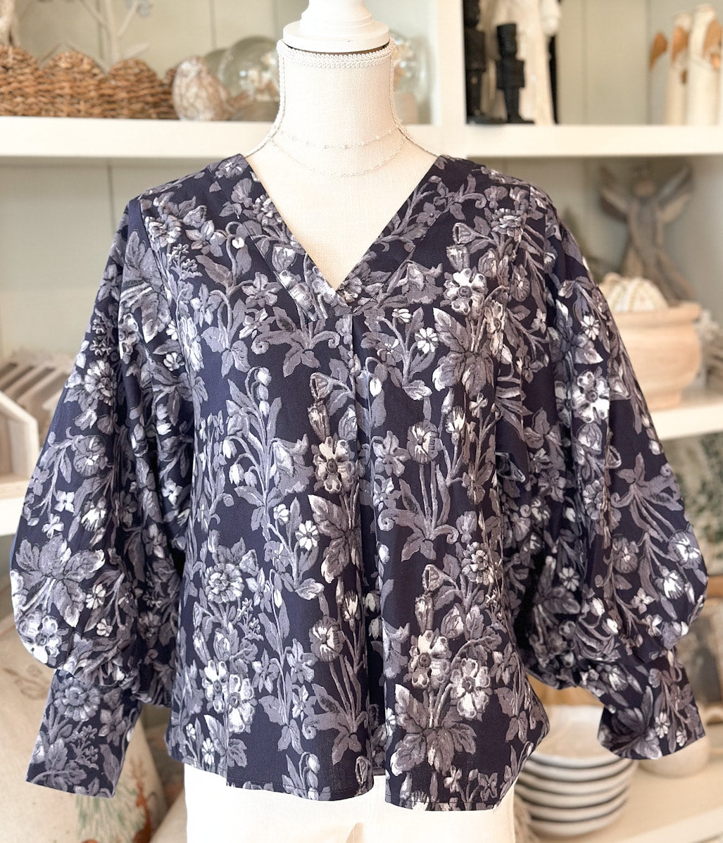 Navy Floral Print 3/4 Balloon Sleeves Top