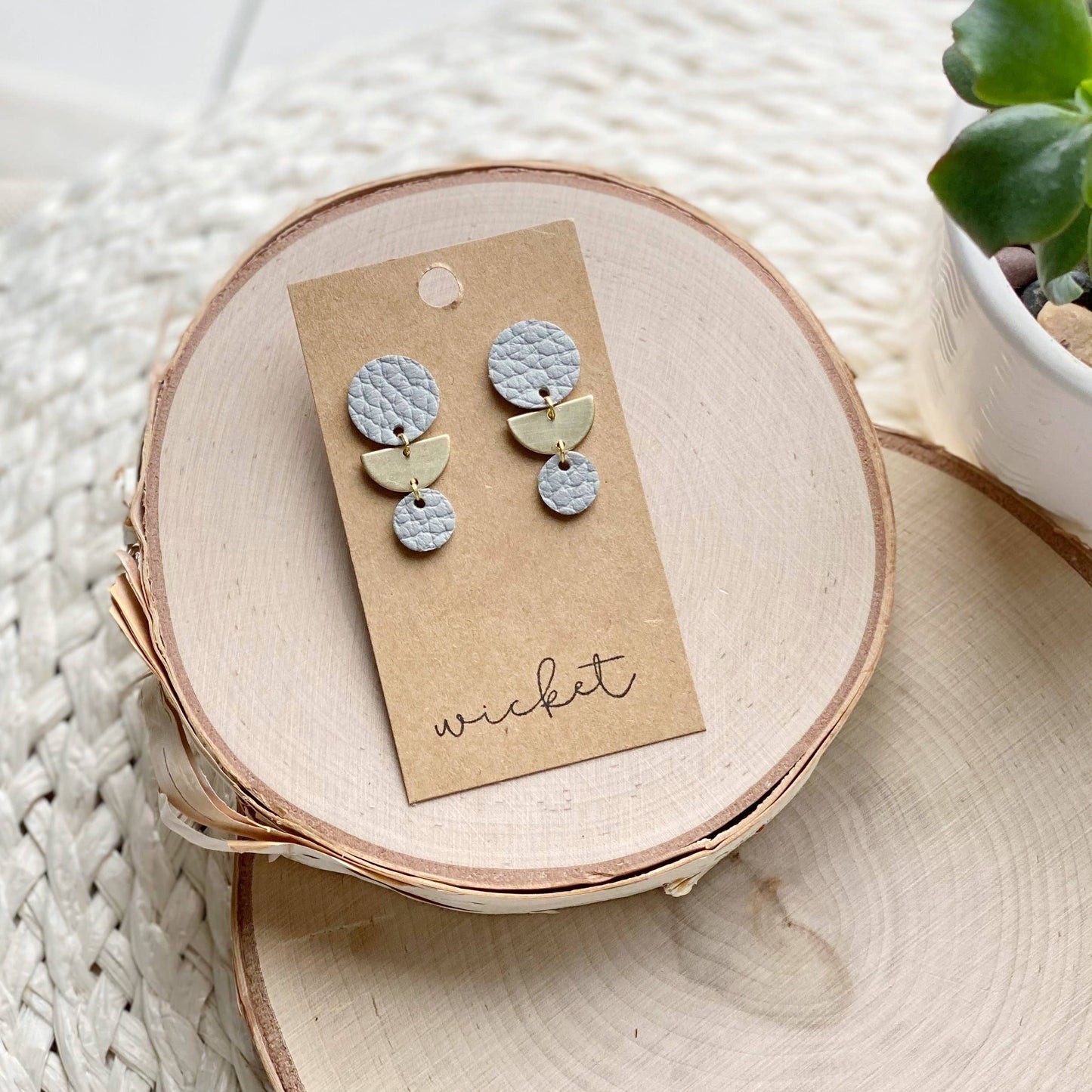 Jango Studs | Pearl Grey