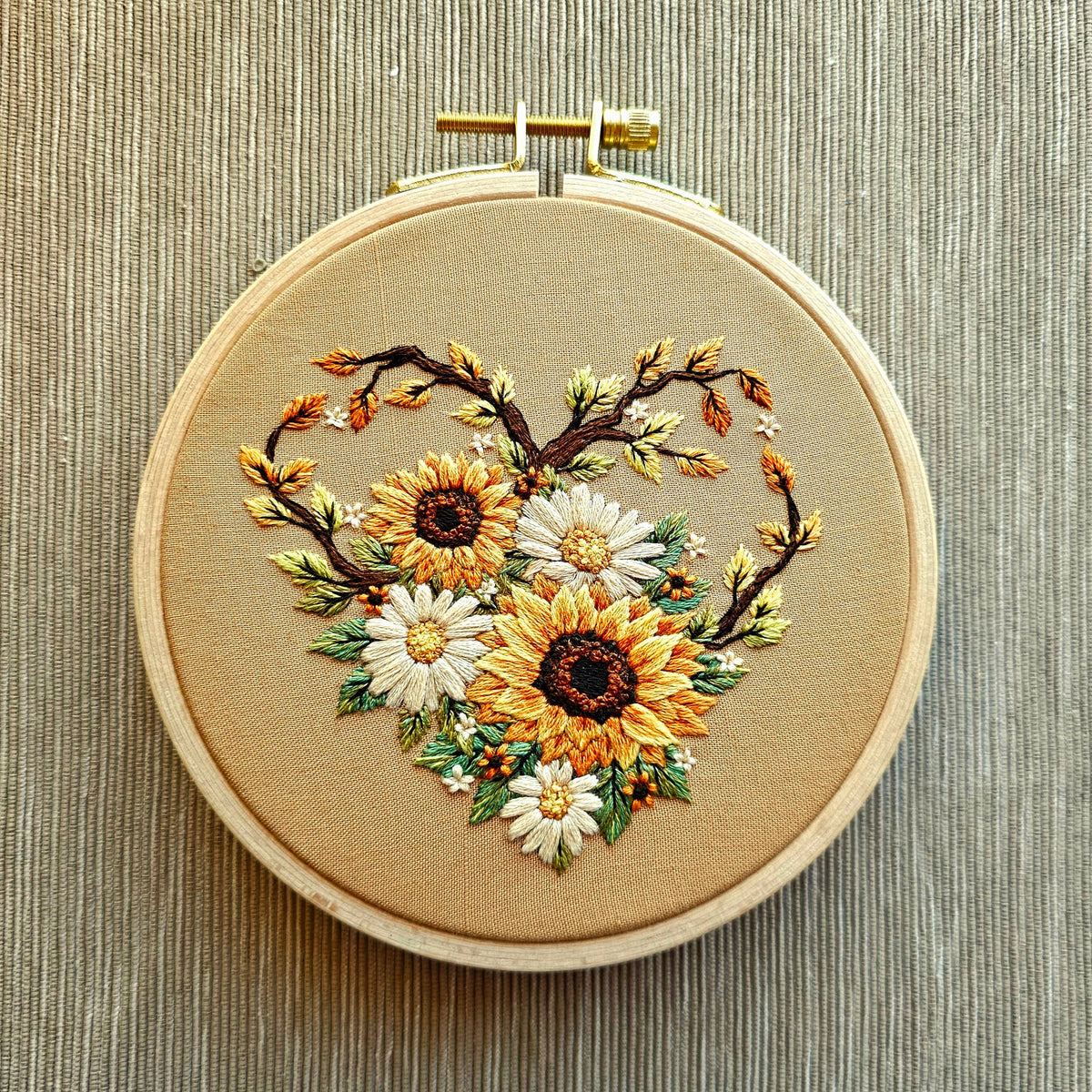 "Fall in Love" Embroidery Kit