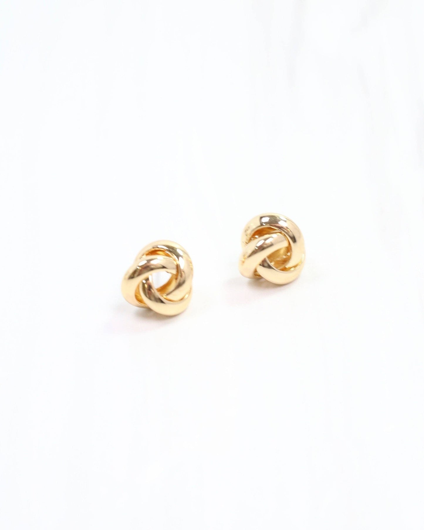 Lewis Knot Stud Gold