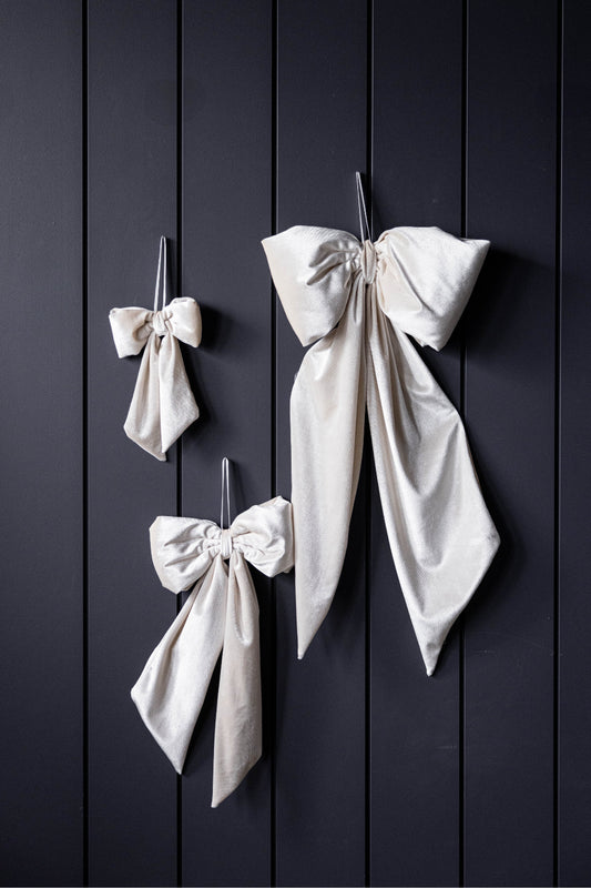Bows Cream Velvet Fabric: Large