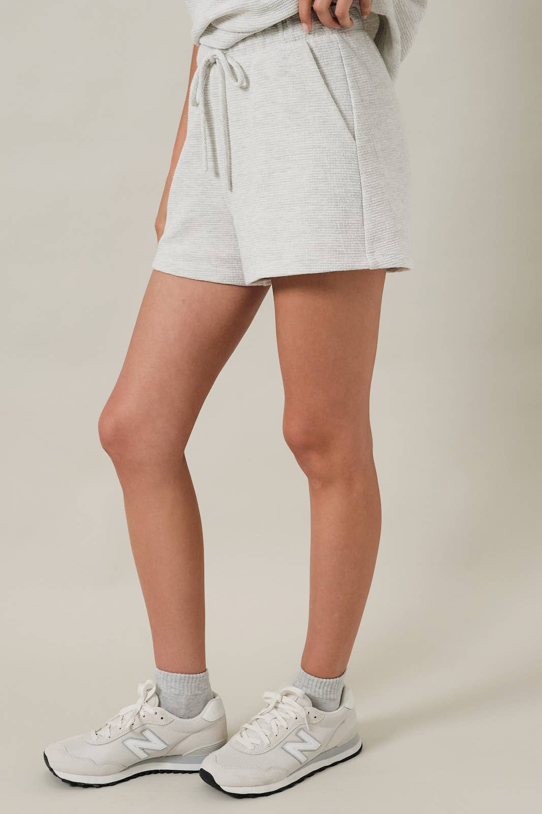 WAIST BAND DRAWSTRING SHORTS: ASH GREY, L