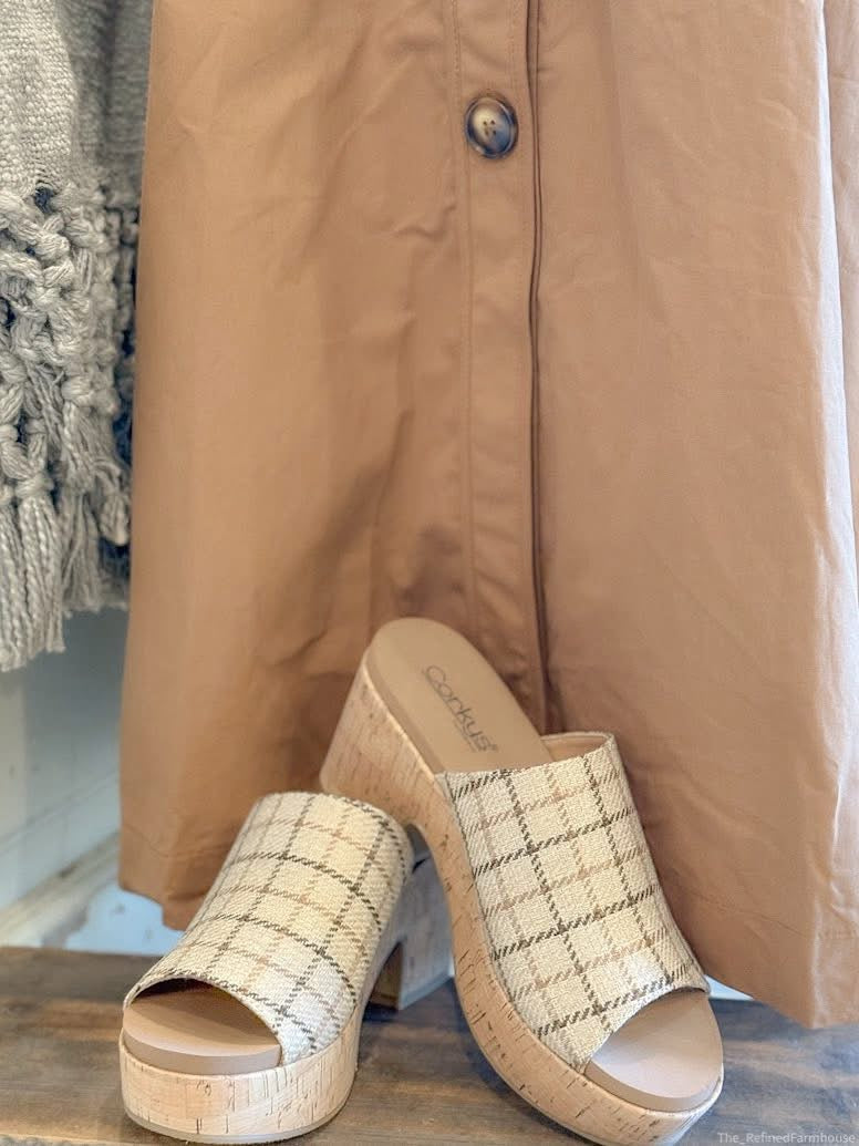 Totally Buggin' Platform Slide – Camel Plaid