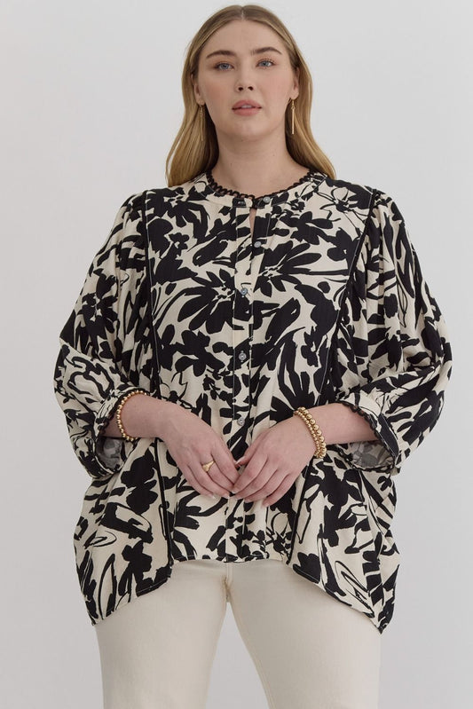 Black & White Flower Top-Curvy