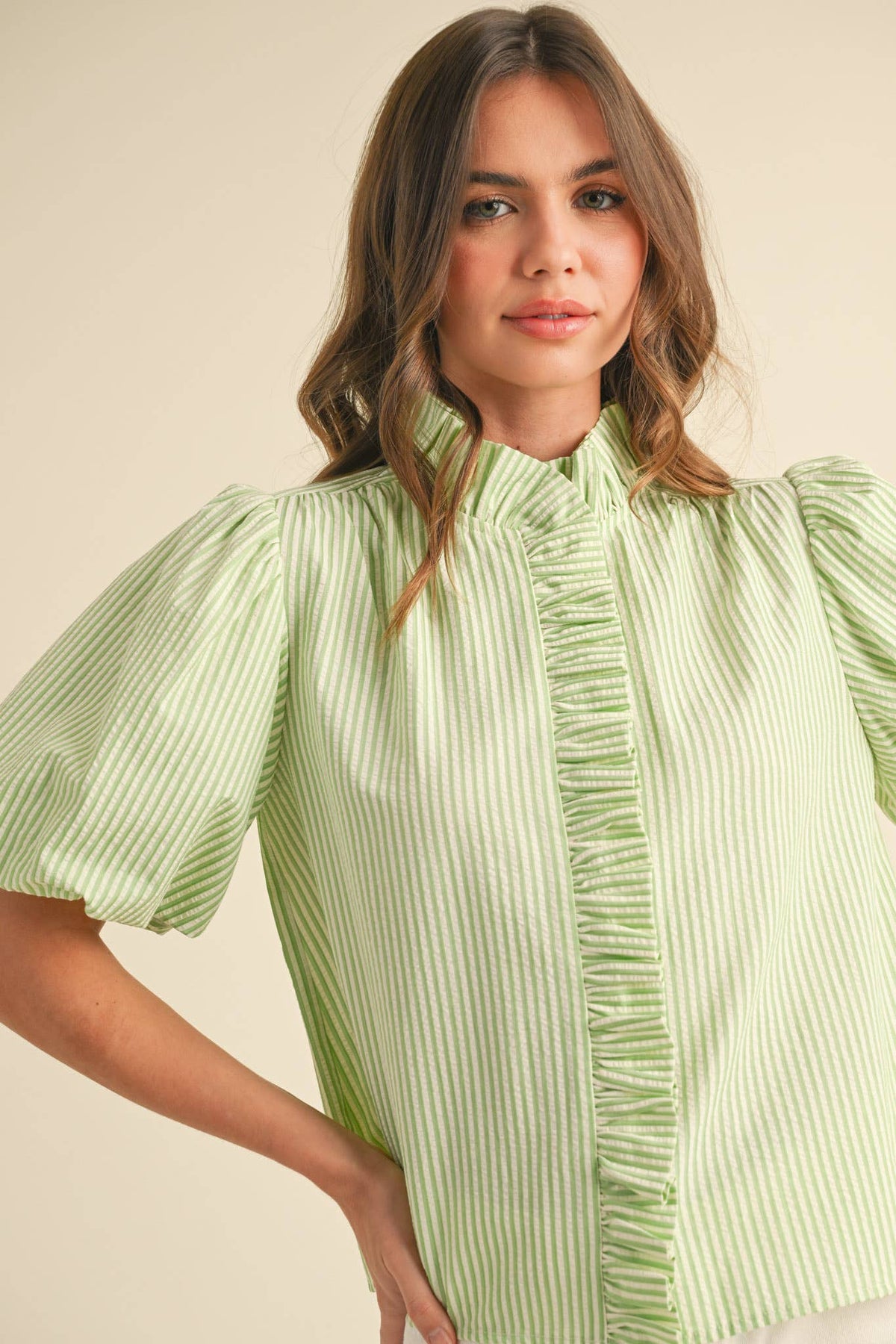 STRIPED RUFFLE BUTTON DOWN TOP MTP3750: PEACH CORAL, L