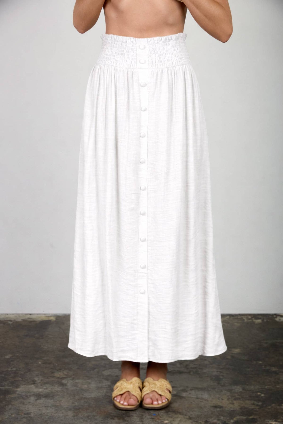SMOCKED WAIST RUFFLE DETAIL BUTTON DOWN MIDI SKIRT: MOCHA