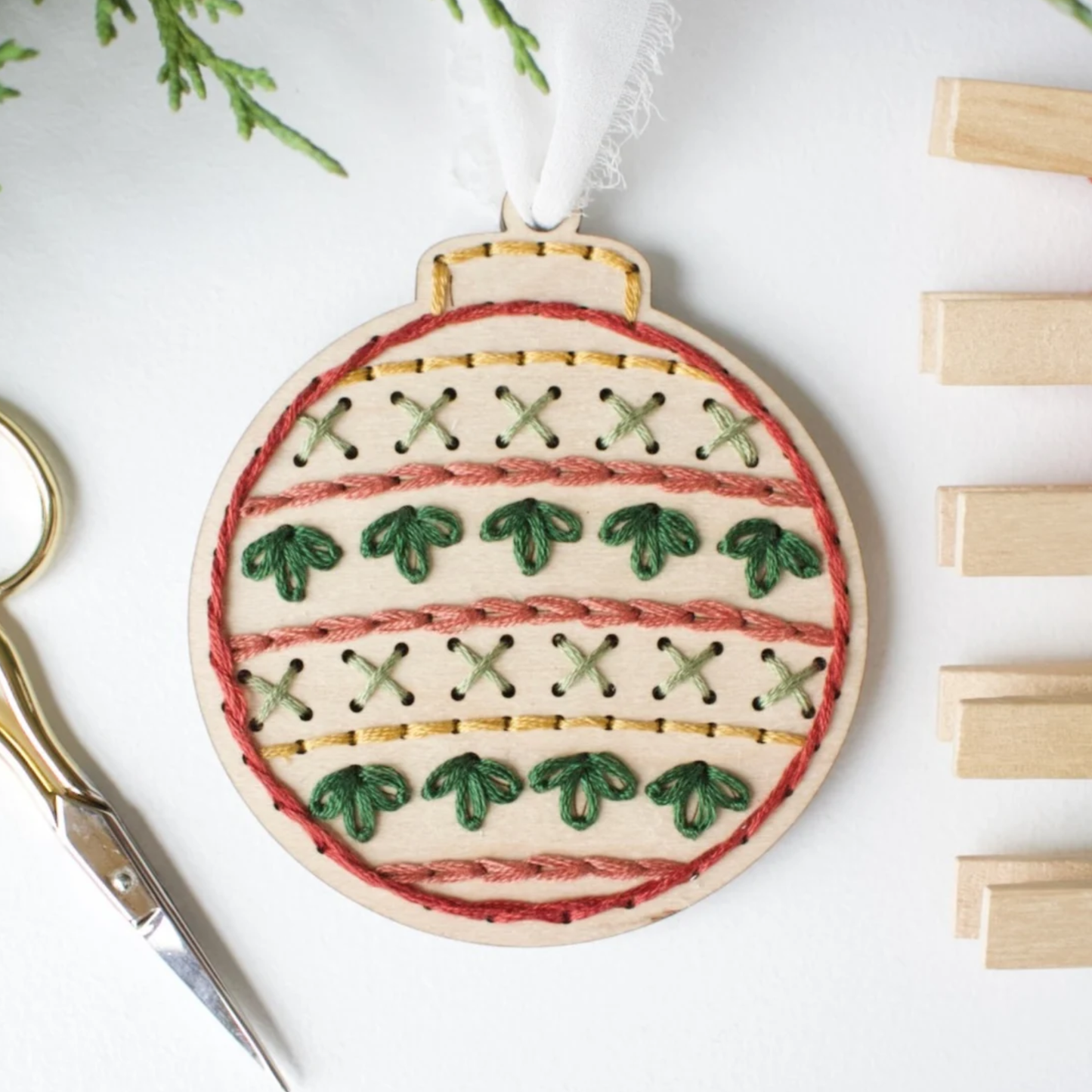 Christmas Glass Ball Ornament Embroidery DIY Kit – Style 1: Boxed