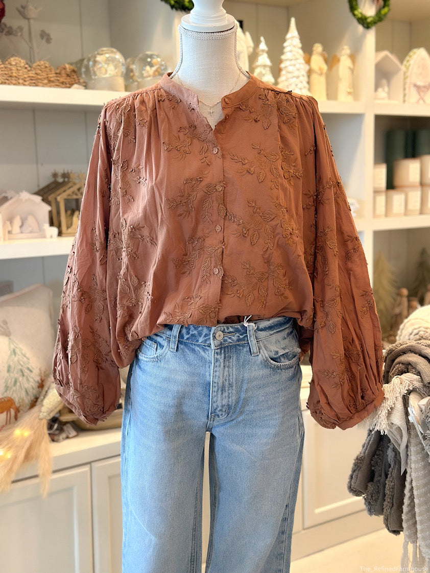 Chestnut Applique Solid ¾ dolman sleeve