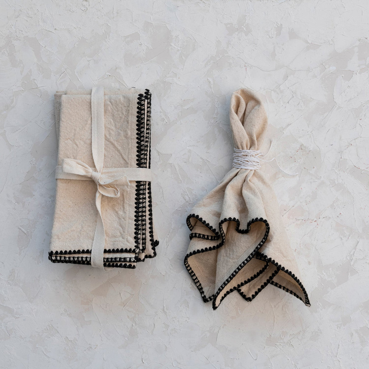 Cotton Napkins w/Edge Stitching Natural & Black Set of 4