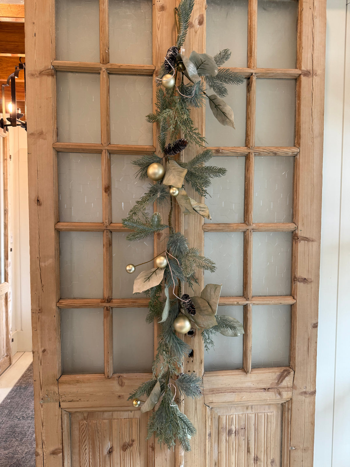 Magnolia/Bell Garland