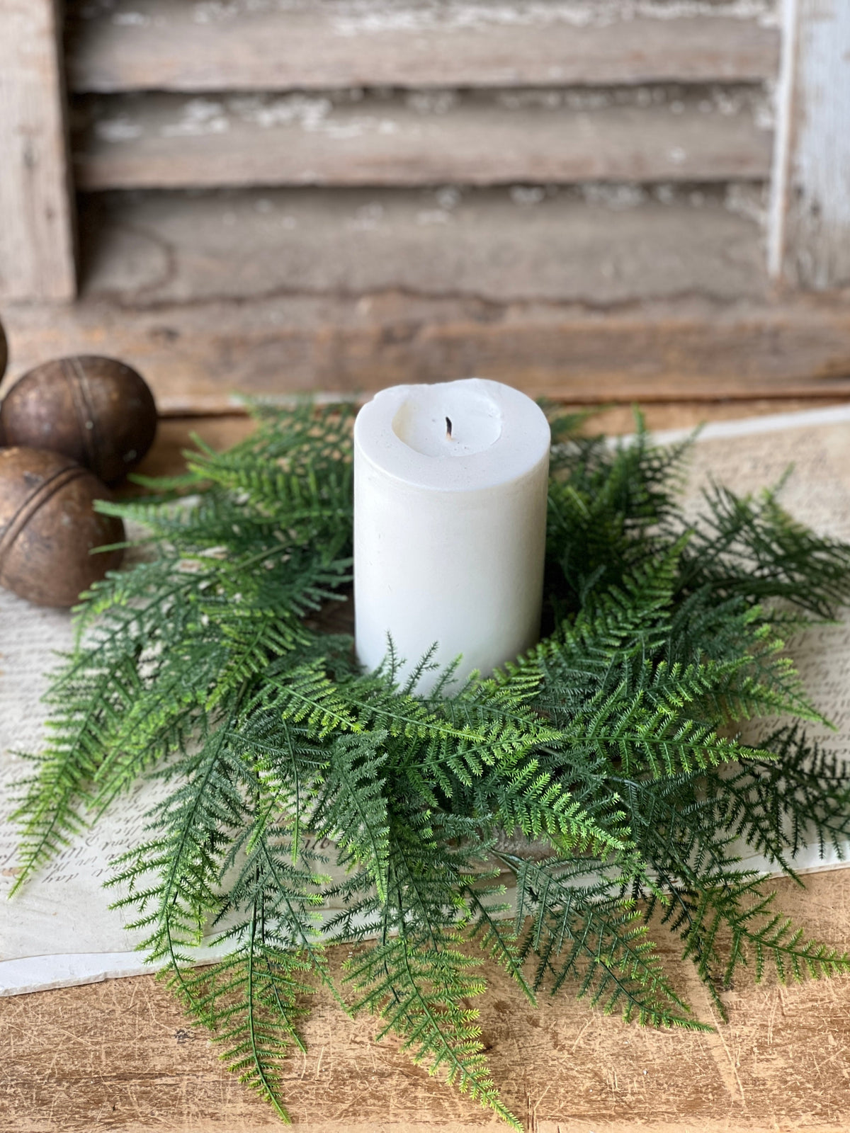 Wayfarer Fern Candle Ring | 20"