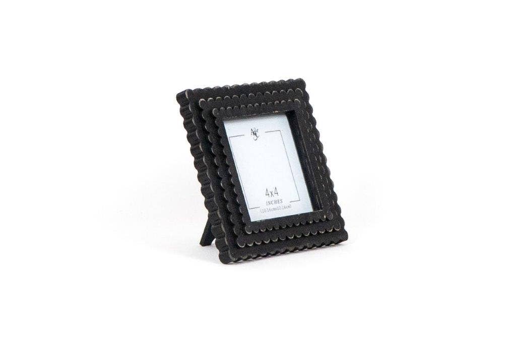 6x6 wood photo frame (SCALLOP) black